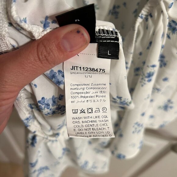 Floral Romper Women's Sleeveless Blue White Button Front‎ Tie Back Casual Cute - Picture 7 of 8